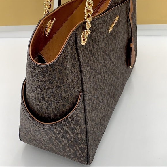 MICHAEL KORS LARGE X CHAIN LOGO SHOULDER BAG BROWN - Picture 9 of 16